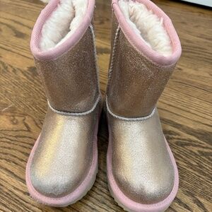 UGG (10 toddler) Classic Short II Water Resistant Genuine Shearling Boot